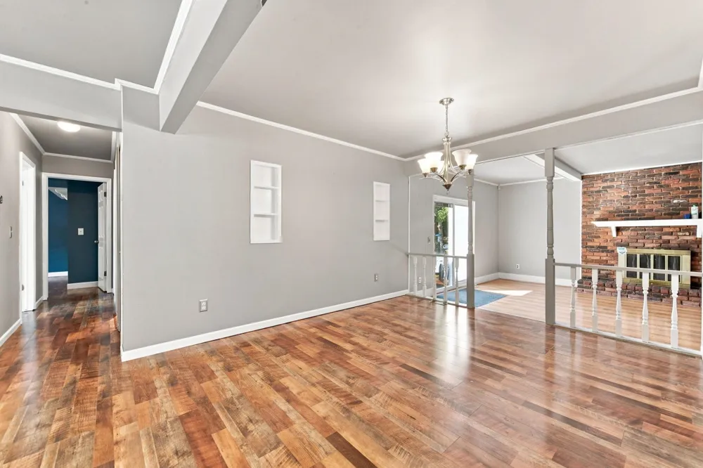 4957 Hubbard Drive Troy City, MI 48085