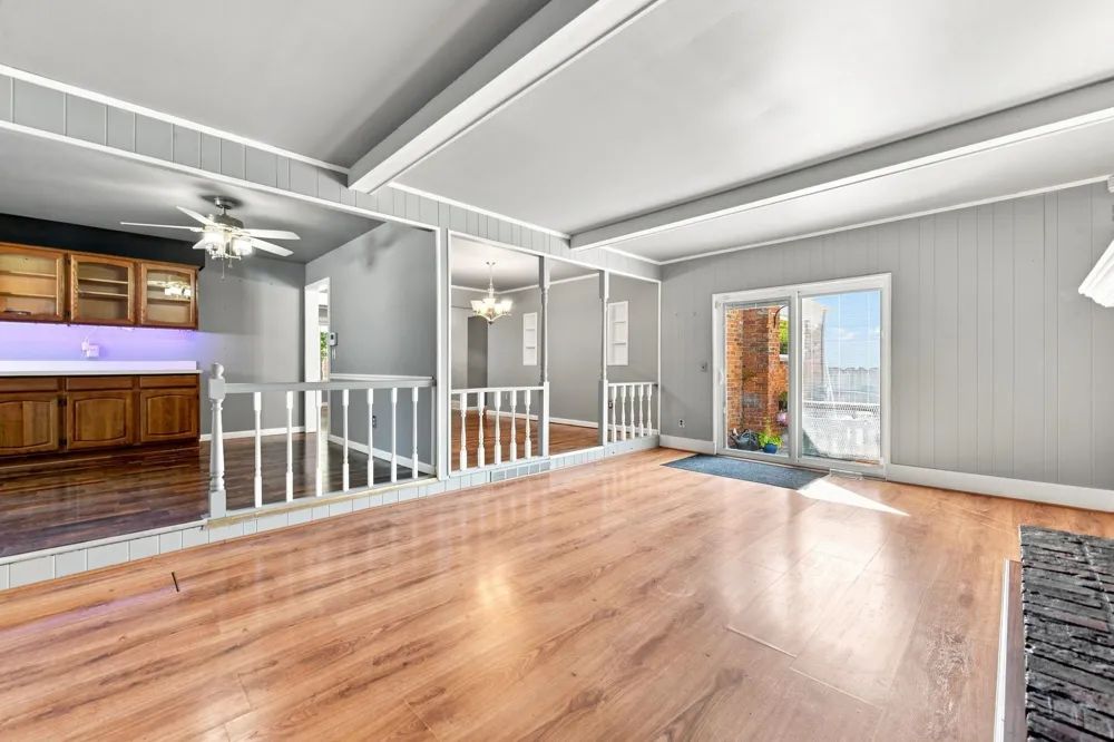 4957 Hubbard Drive Troy City, MI 48085