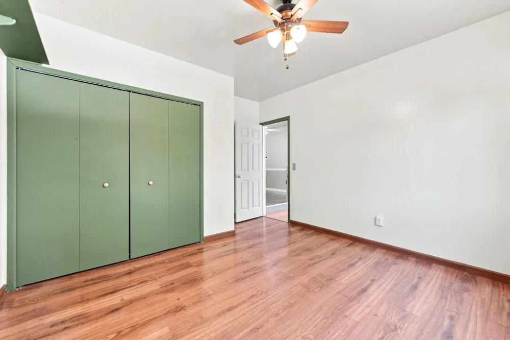 4957 Hubbard Drive Troy City, MI 48085