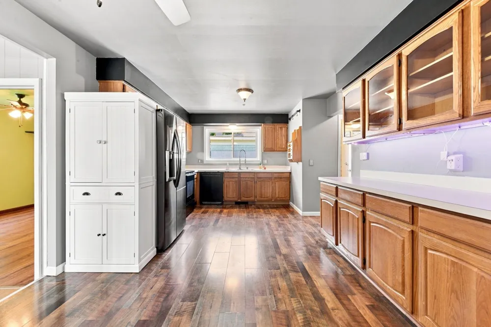4957 Hubbard Drive Troy City, MI 48085