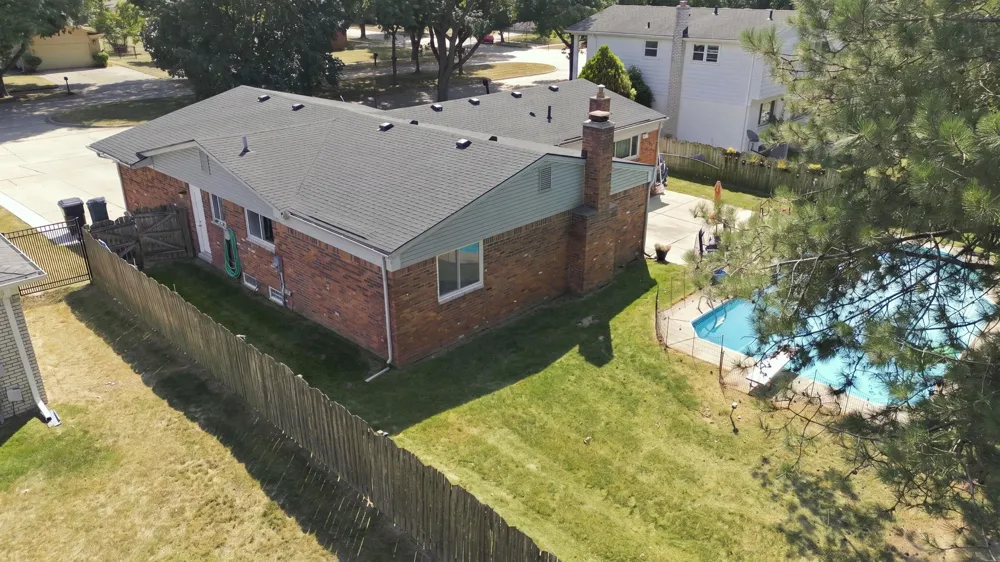 4957 Hubbard Drive Troy City, MI 48085