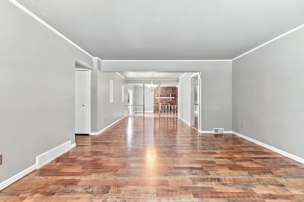 4957 Hubbard Drive Troy City, MI 48085