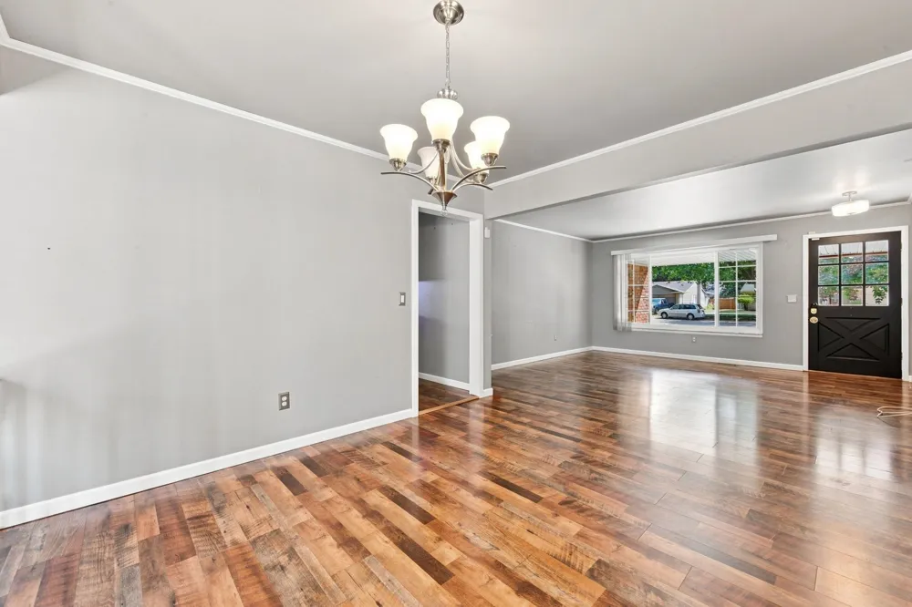 4957 Hubbard Drive Troy City, MI 48085