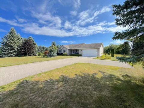 741 S Creek Court