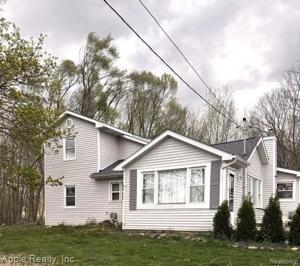 510 Maple Street Leslie City, MI 49251