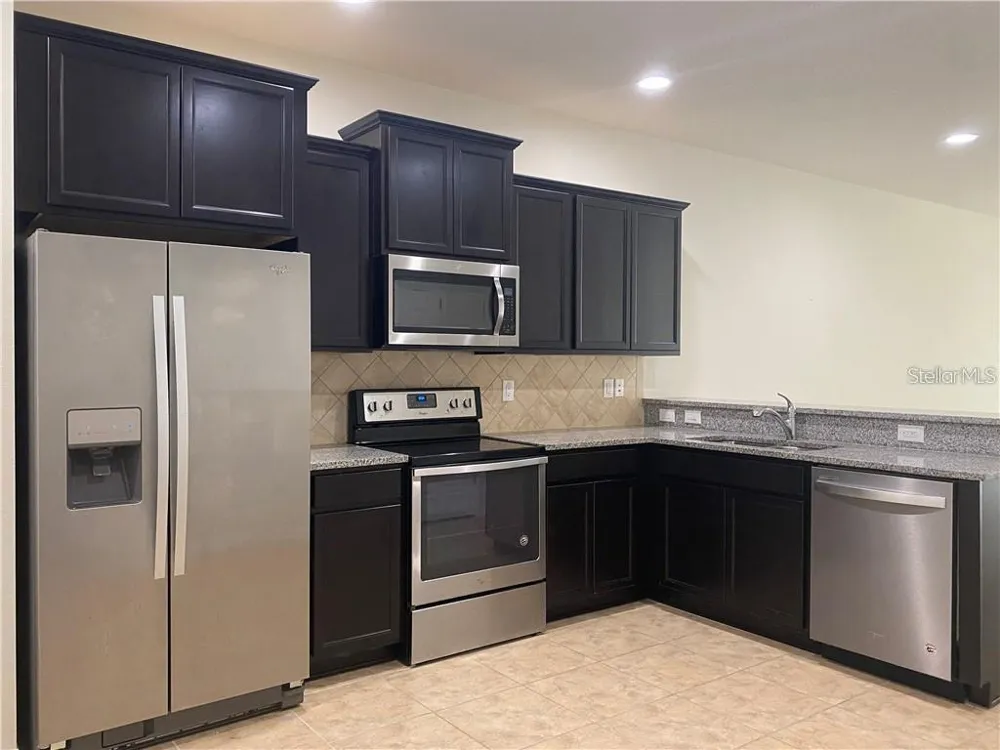 9141 HILLCROFT DRIVE Riverview, FL 33578