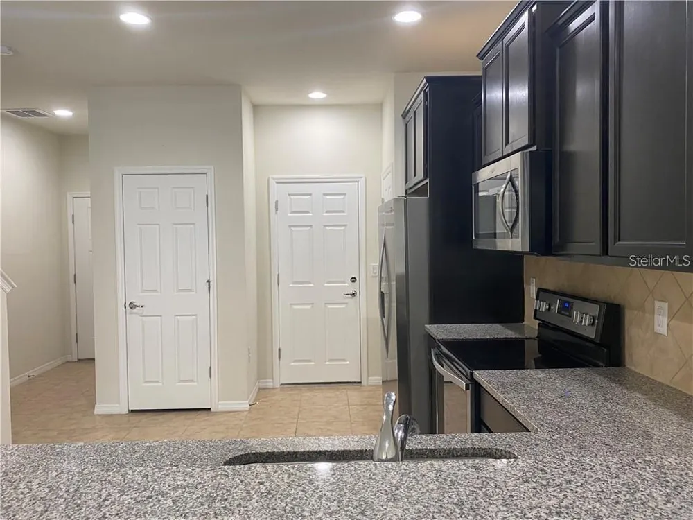 9141 HILLCROFT DRIVE Riverview, FL 33578