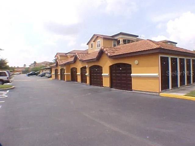 5459 VINELAND ROAD #4104 Orlando, FL 32811