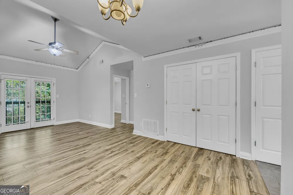 1055 Baxter ST Athens, GA 30606