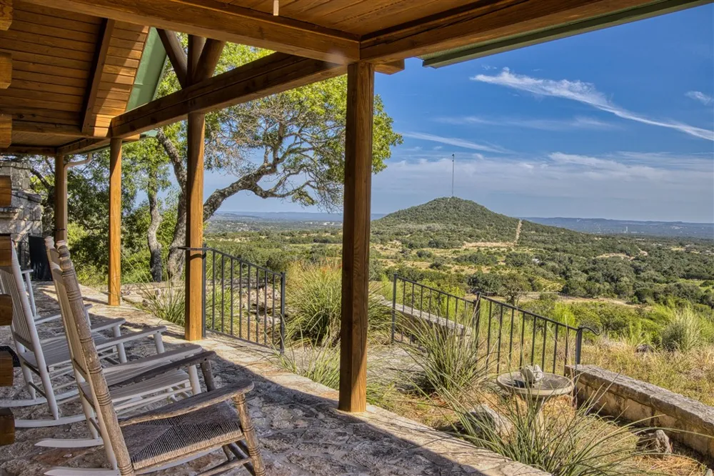 1316 Indian Creek Road Bandera, TX 78003