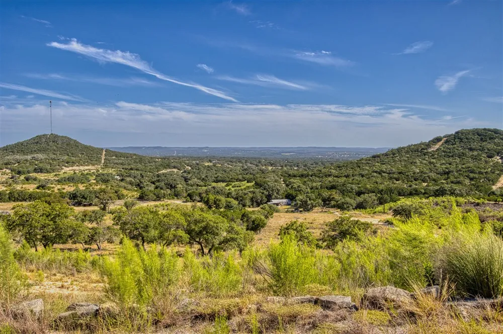 1316 Indian Creek Road Bandera, TX 78003