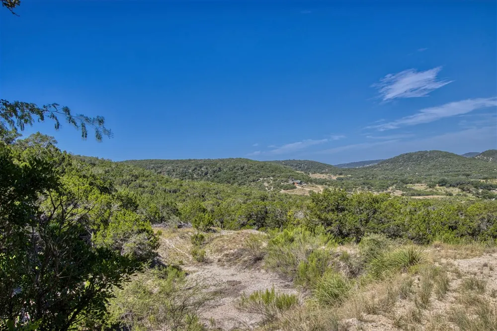 1316 Indian Creek Road Bandera, TX 78003