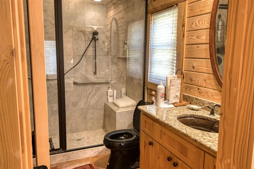 1316 Indian Creek Road Bandera, TX 78003