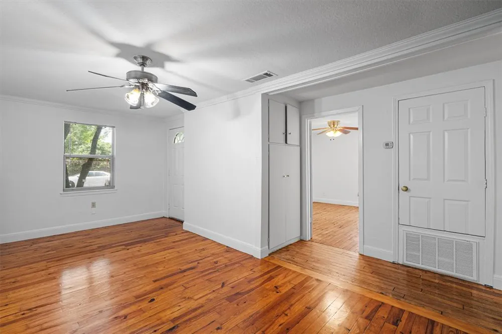 403 Blackson Avenue Austin, TX 78752