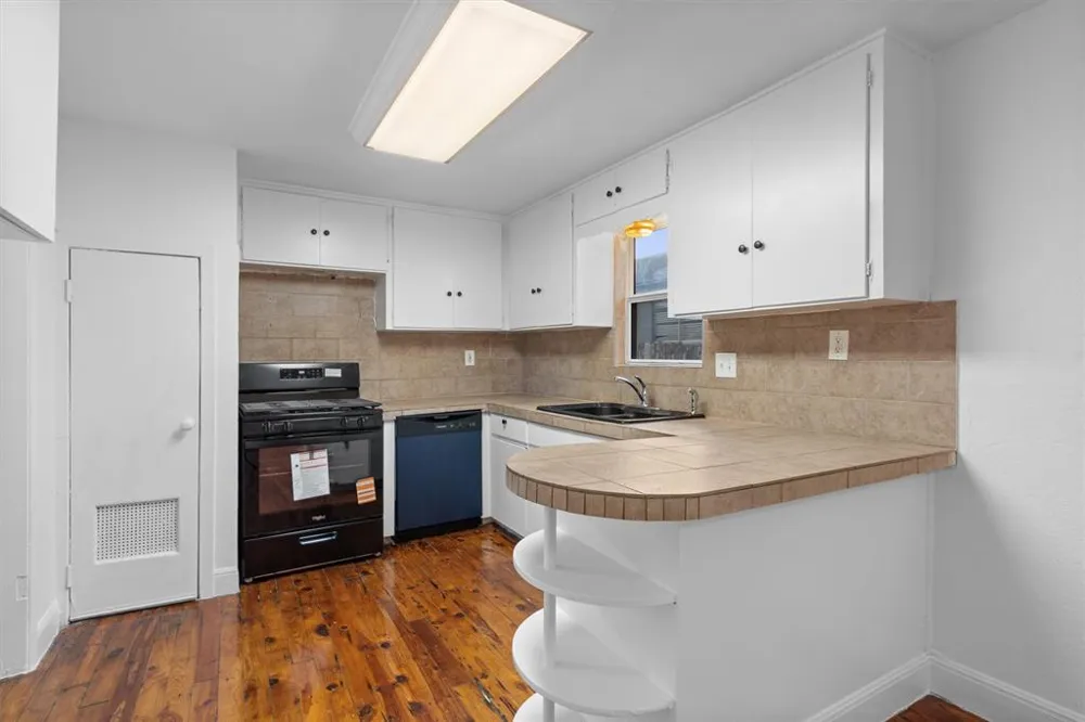 403 Blackson Avenue Austin, TX 78752
