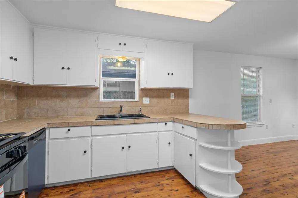 403 Blackson Avenue Austin, TX 78752