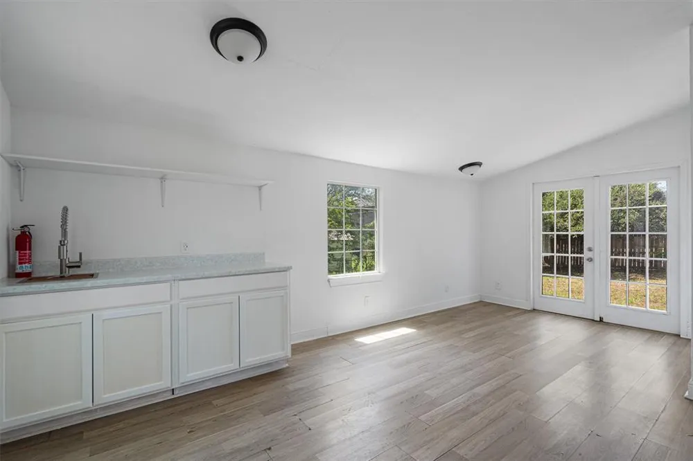 403 Blackson Avenue Austin, TX 78752