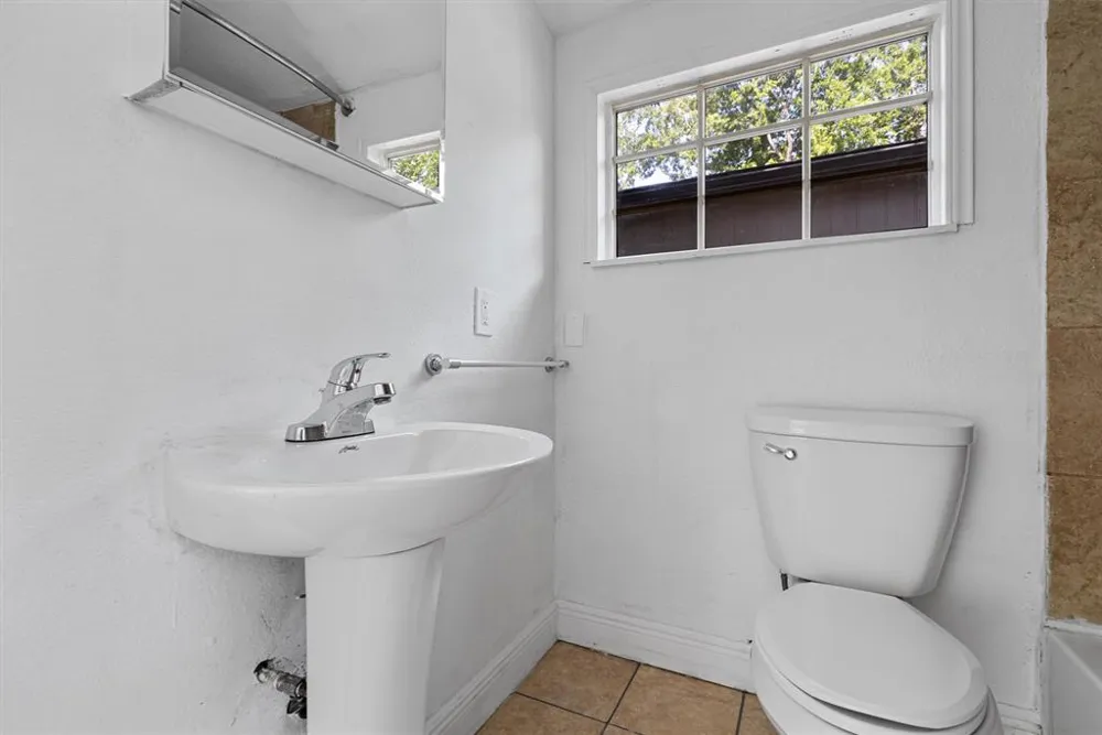 403 Blackson Avenue Austin, TX 78752