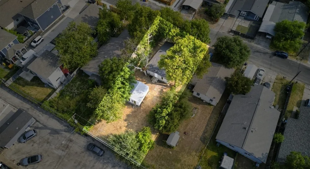 403 Blackson Avenue Austin, TX 78752
