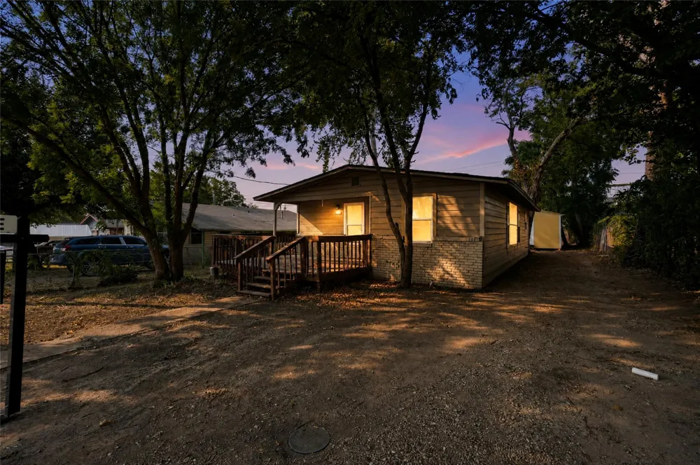 403 Blackson Avenue Austin, TX 78752
