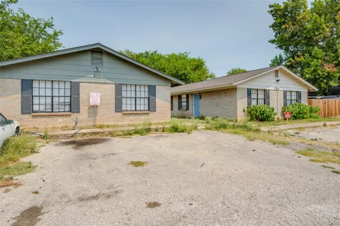 838 Meadows Drive