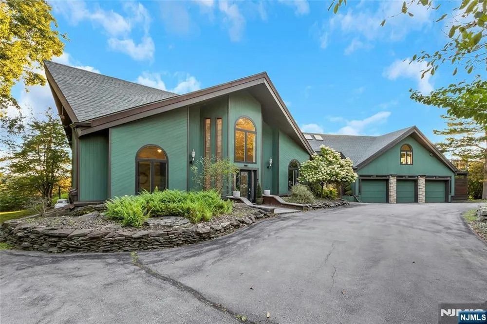 69 Cedar Pond Lane Chester, NY 10918