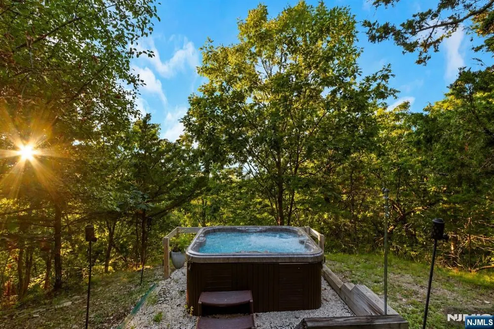 69 Cedar Pond Lane Chester, NY 10918