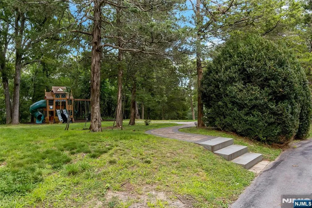 69 Cedar Pond Lane Chester, NY 10918