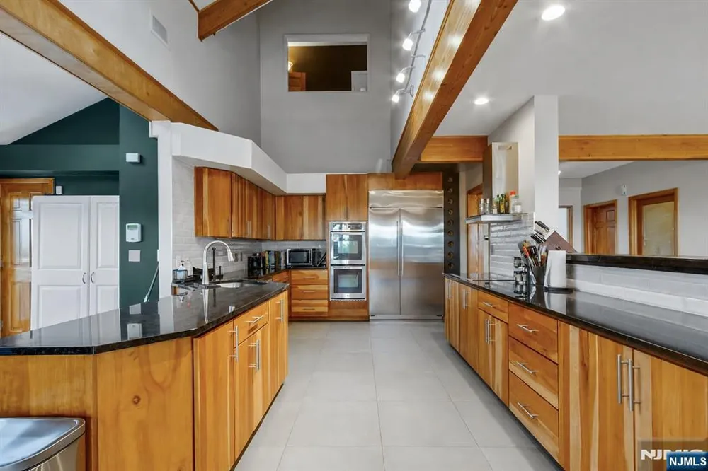 69 Cedar Pond Lane Chester, NY 10918