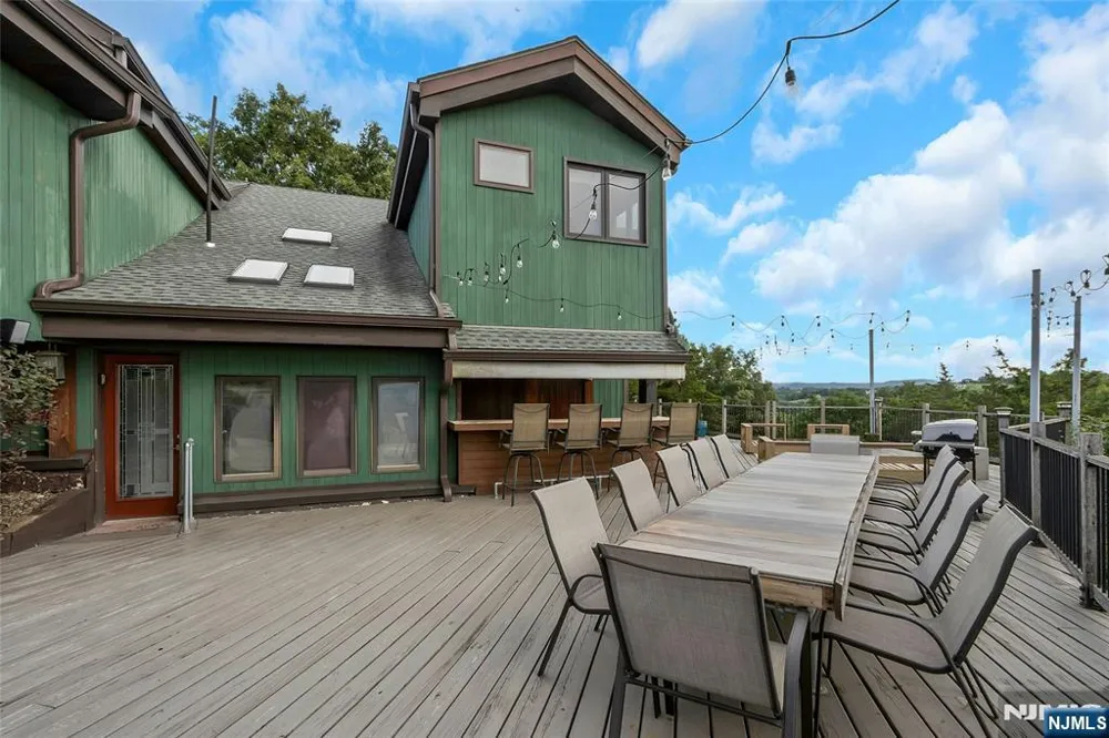 69 Cedar Pond Lane Chester, NY 10918