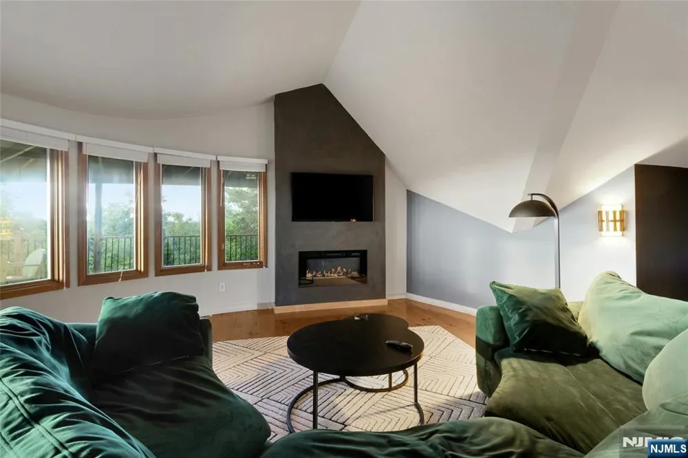 69 Cedar Pond Lane Chester, NY 10918