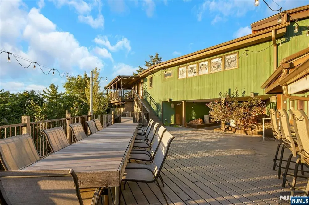 69 Cedar Pond Lane Chester, NY 10918