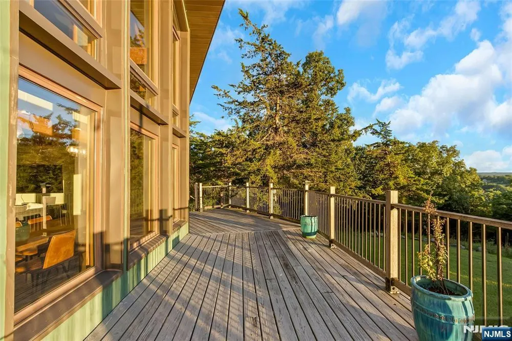 69 Cedar Pond Lane Chester, NY 10918