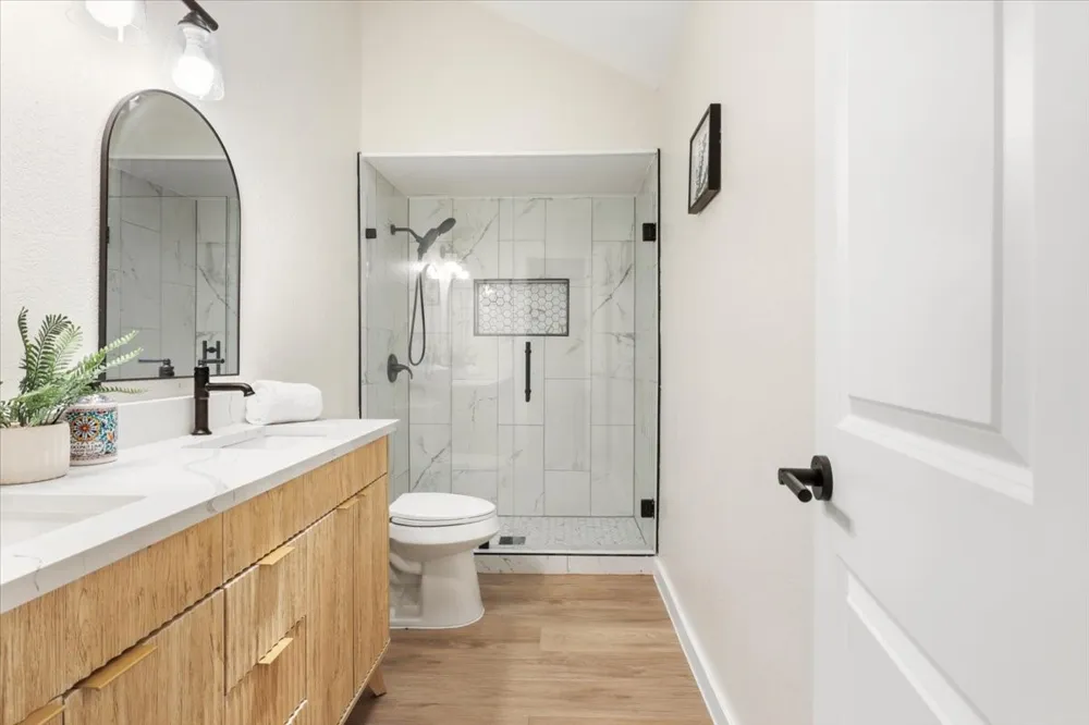 905 Timber Valley Circle Flower Mound, TX 75028
