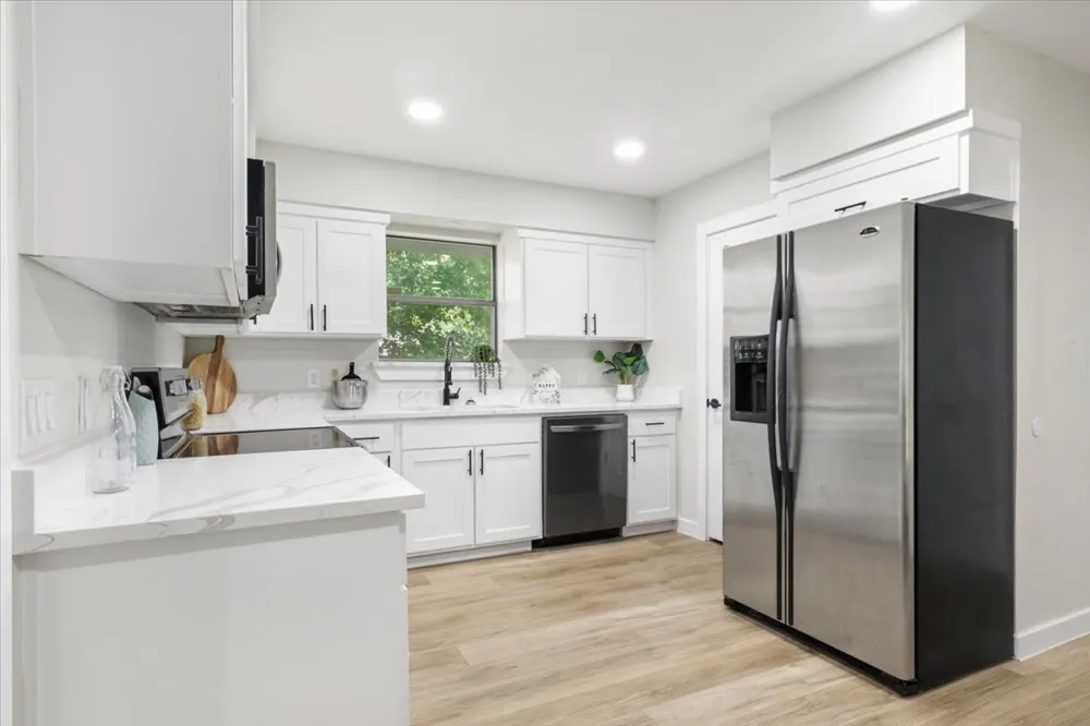905 Timber Valley Circle Flower Mound, TX 75028