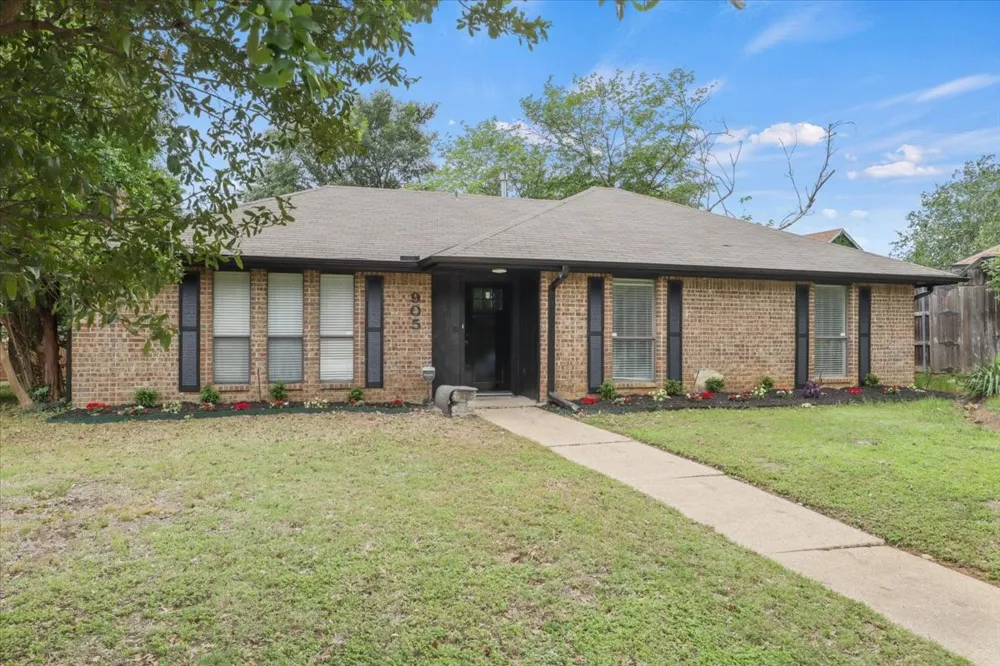 905 Timber Valley Circle Flower Mound, TX 75028