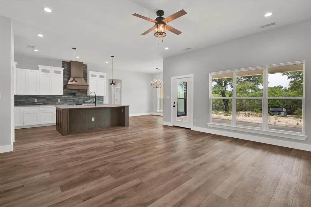 1179 Robertson Road Whitewright, TX 76273