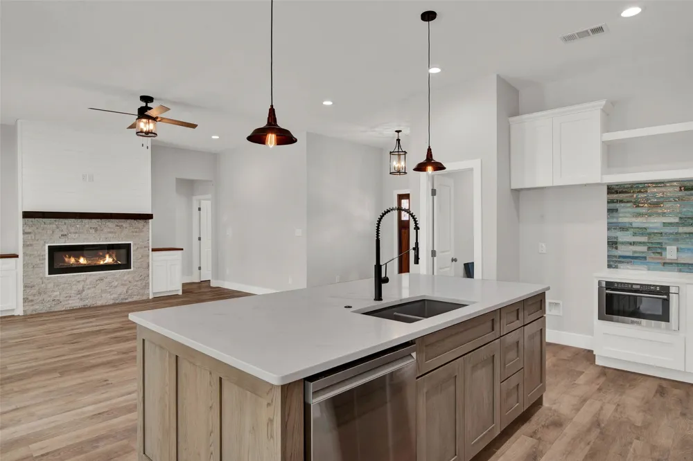1179 Robertson Road Whitewright, TX 76273