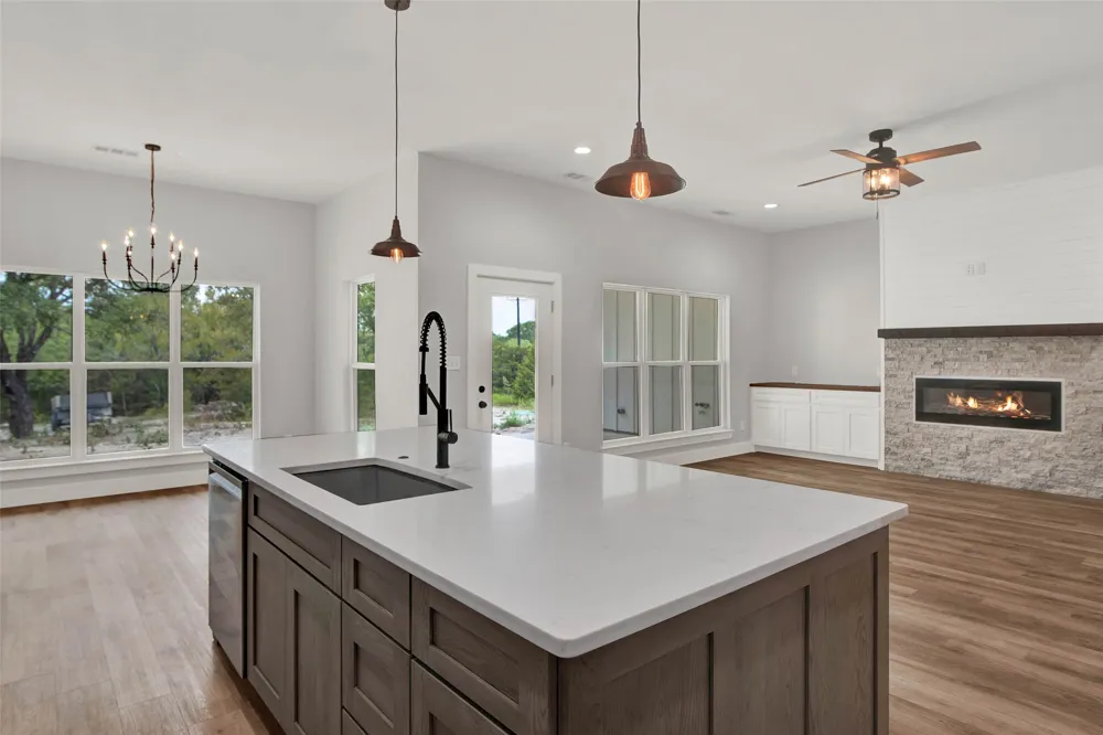 1179 Robertson Road Whitewright, TX 76273