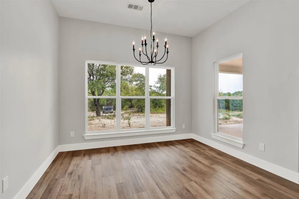 1179 Robertson Road Whitewright, TX 76273