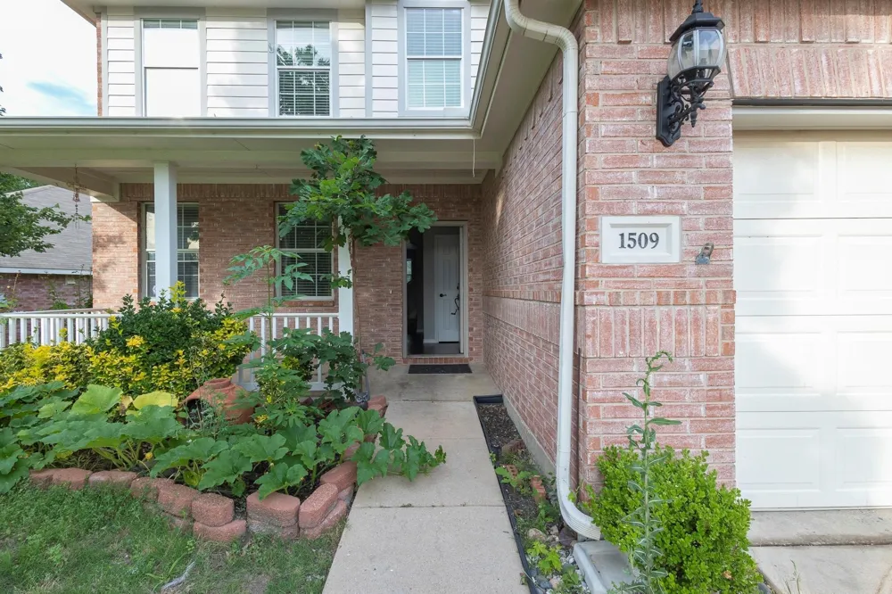 1509 Heron Drive Aubrey, TX 76227