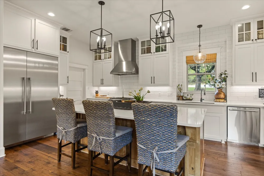 1281 Shady Oaks Circle Glen Rose, TX 76043