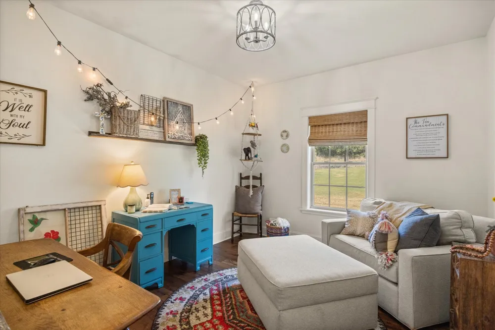 1281 Shady Oaks Circle Glen Rose, TX 76043