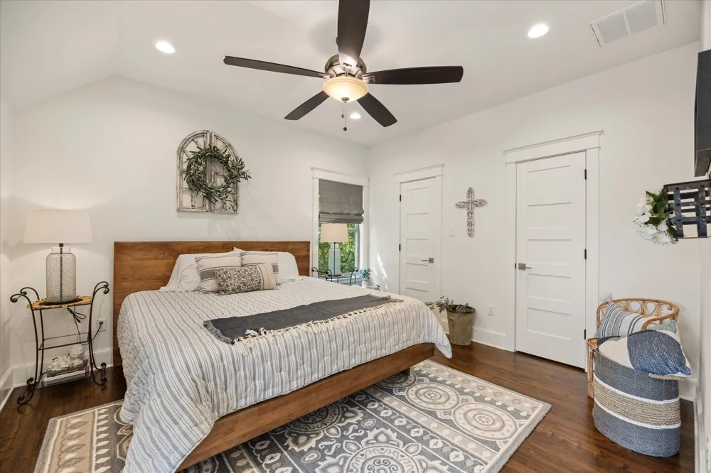 1281 Shady Oaks Circle Glen Rose, TX 76043