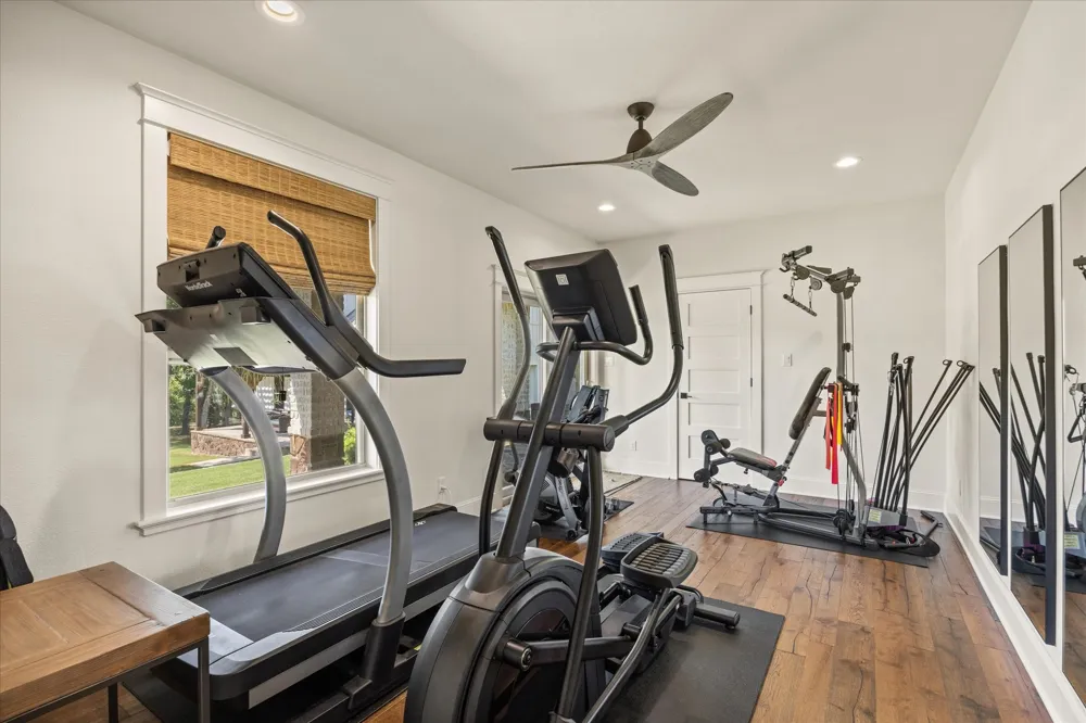 1281 Shady Oaks Circle Glen Rose, TX 76043