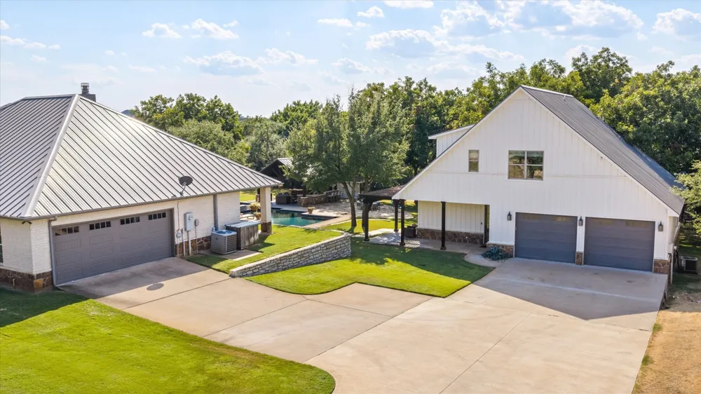 1281 Shady Oaks Circle Glen Rose, TX 76043