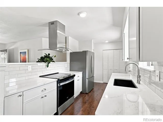 1611 Sunset Drive Louisville, CO 80027