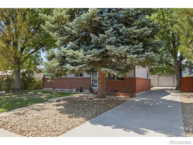 1611 Sunset Drive Louisville, CO 80027