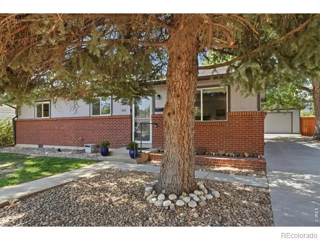 1611 Sunset Drive Louisville, CO 80027