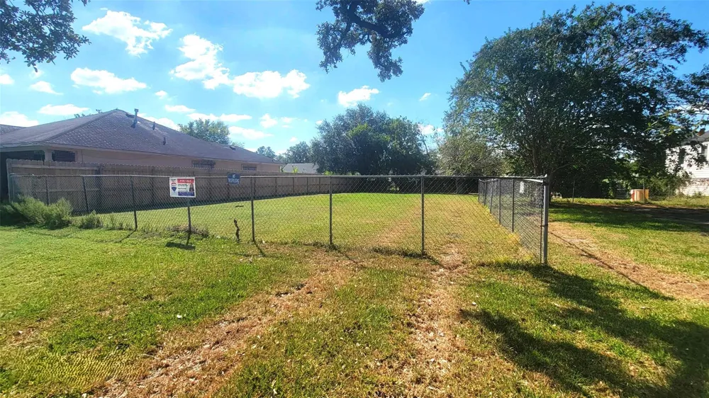 Shaver Street Pasadena, TX 77506